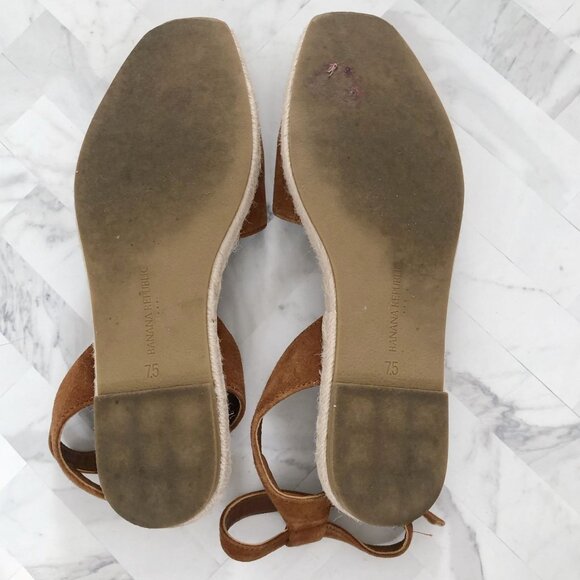 BANANA REPUBLIC Suede Closed Toe Espadrilles Size 7.5 - Picture 9 of 9